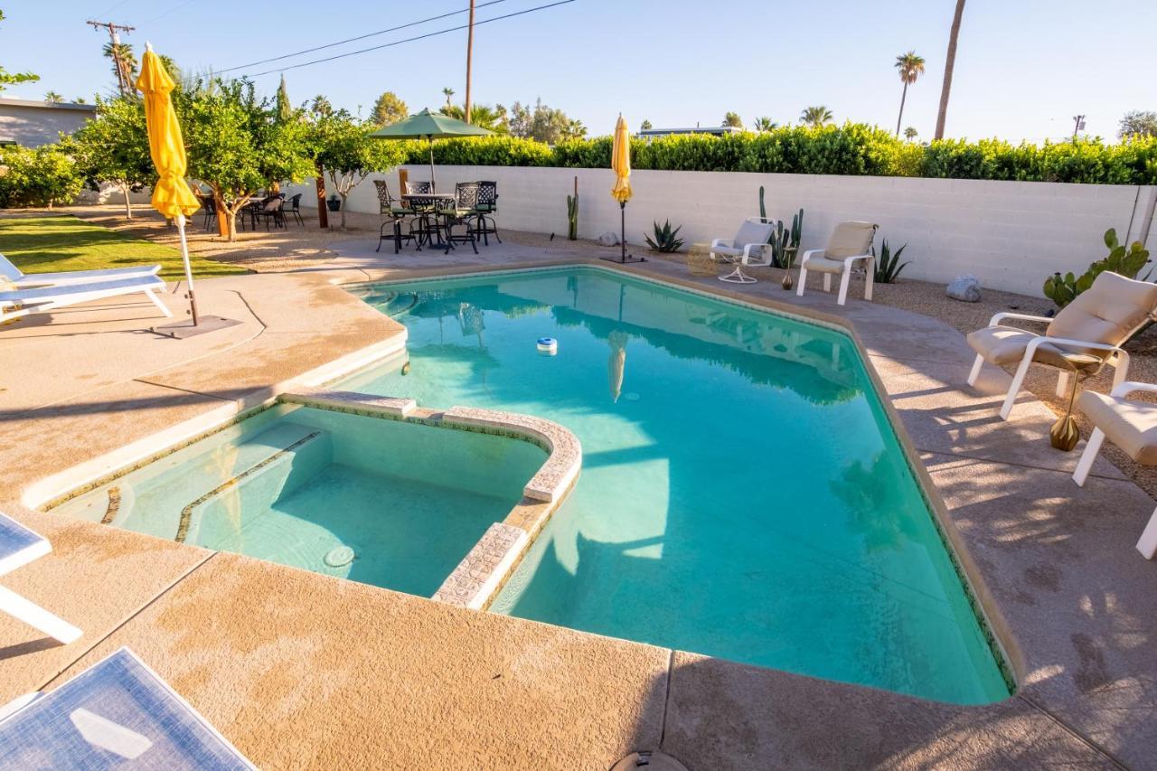 Beautiful Palm Springs Home Large Private Yard Exterior photo