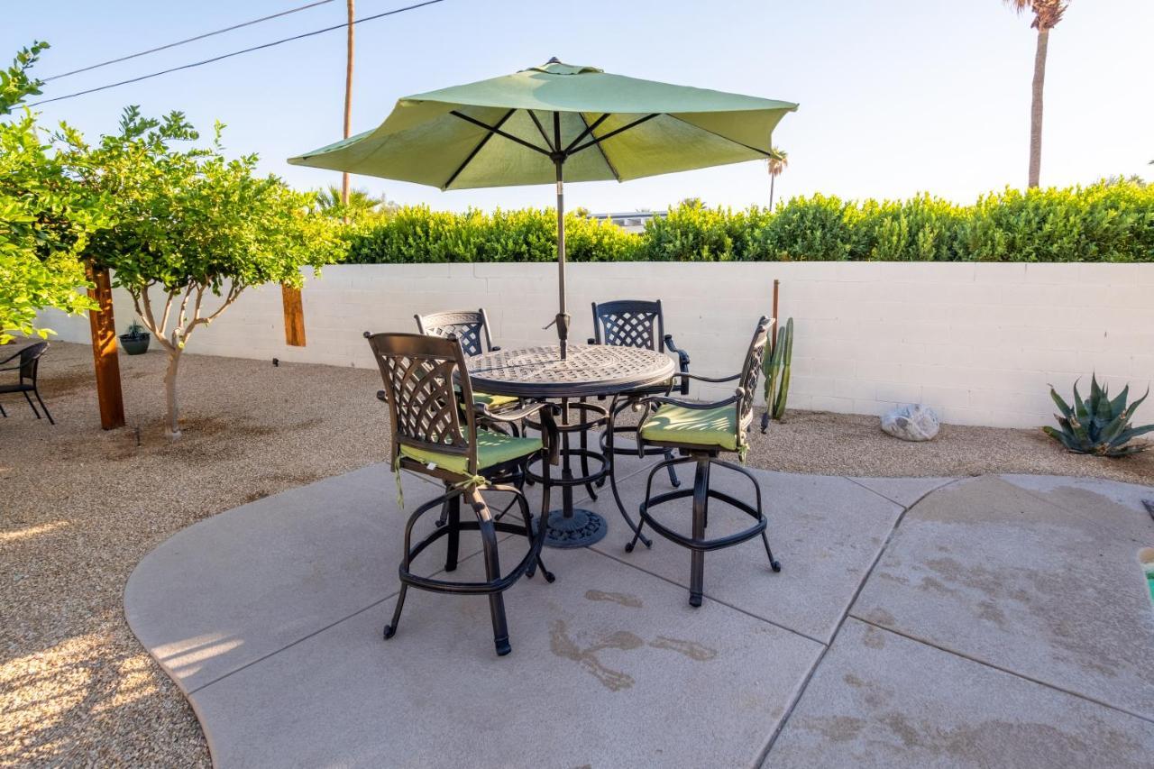 Beautiful Palm Springs Home Large Private Yard Exterior photo